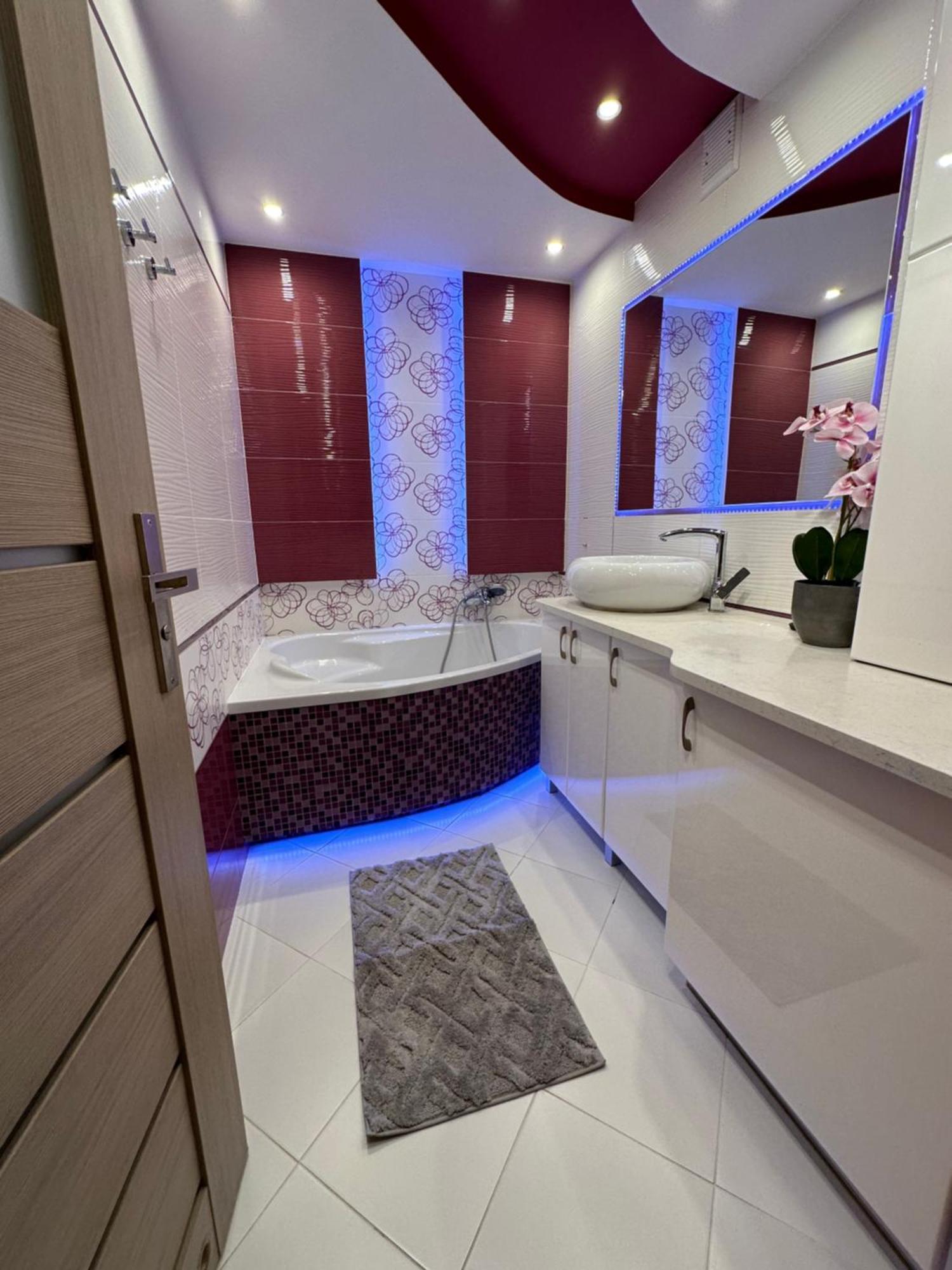 פז'מיסל Large, Luxury Condo With Sauna מראה חיצוני תמונה